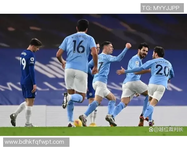 曼联主场迎战莱切斯特城争夺英超积分榜关键战役